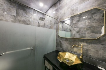 Bathroom sink