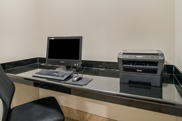 Business Center 37 of 38