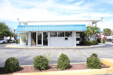 Crossroads Inn