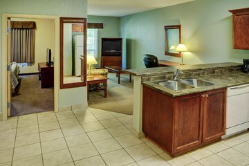 Deep soaking bathtub