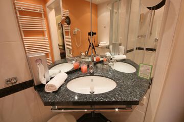 Bathroom sink