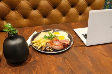 Breakfast meal