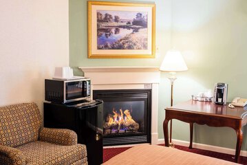 Fireside Inn & Suites Bangor