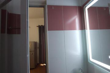 Photo 33