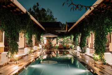 Infinity pool