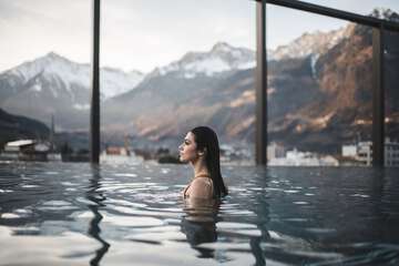 Infinity pool
