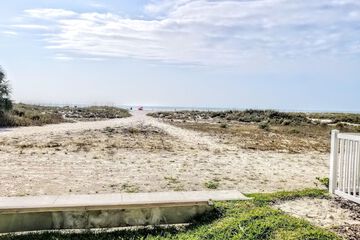 Beach/ocean view