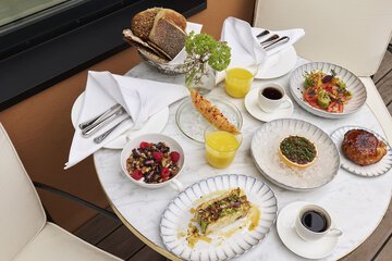 Breakfast meal