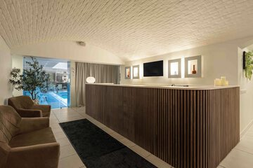 Spa reception