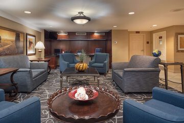 Business Center 82 of 85