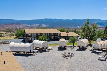 Broken Spur Inn & Steakhouse