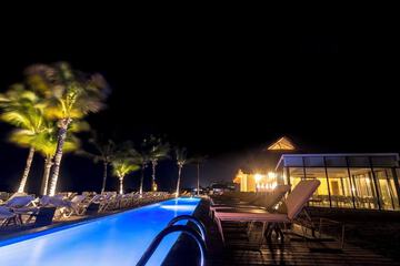 Exercise/lap pool