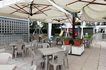 Beach bar