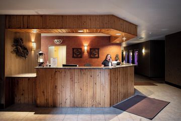 Check-in/check-out kiosk