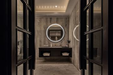 Bathroom sink