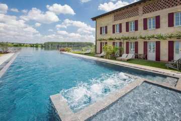 Rooftop pool