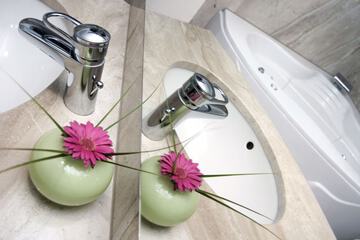 Bathroom sink