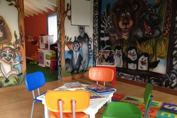 Children's play area - indoor