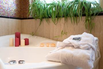 Jetted tub