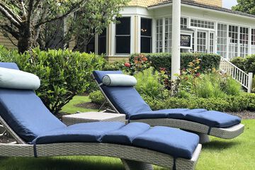 Hotel Exterior 87 of 97