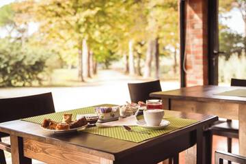 Breakfast area
