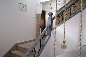 Handrails in stairways
