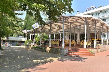 Sundeck