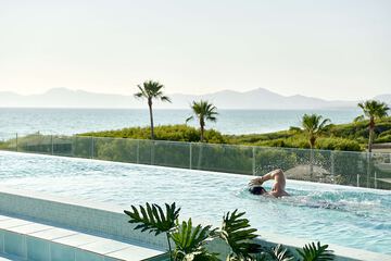 Rooftop pool