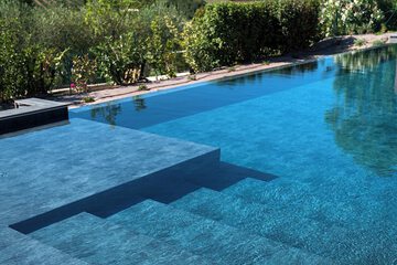 Infinity pool
