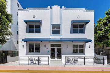 Casa Collins