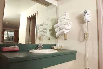 Bathroom sink