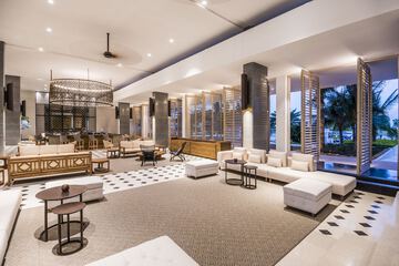 Lobby lounge
