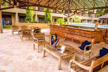 Poolside bar