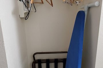 Iron/ironing board