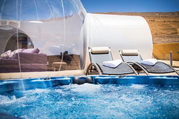Jetted tub