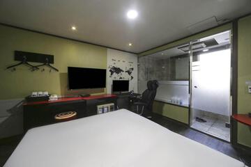 Photo 33
