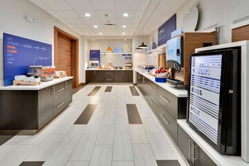 Breakfast/Coffee Service 26 of 33