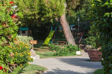 Children's play area - outdoor