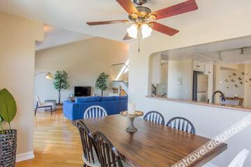 Dining or Meeting Rooms