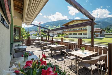 Sundeck
