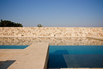 Infinity pool