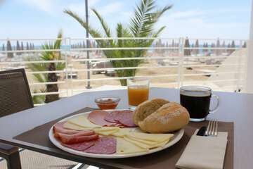 Breakfast meal