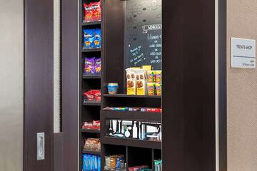 Snack bar