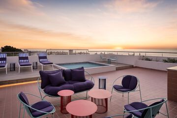 Rooftop pool