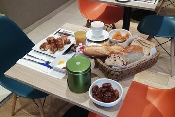 Breakfast area