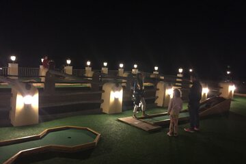 Mini-golf