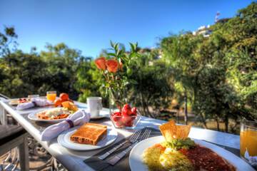 Breakfast meal