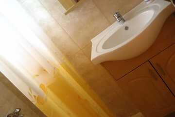 Bathroom sink