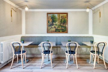 Snack bar