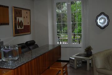 Lobby lounge